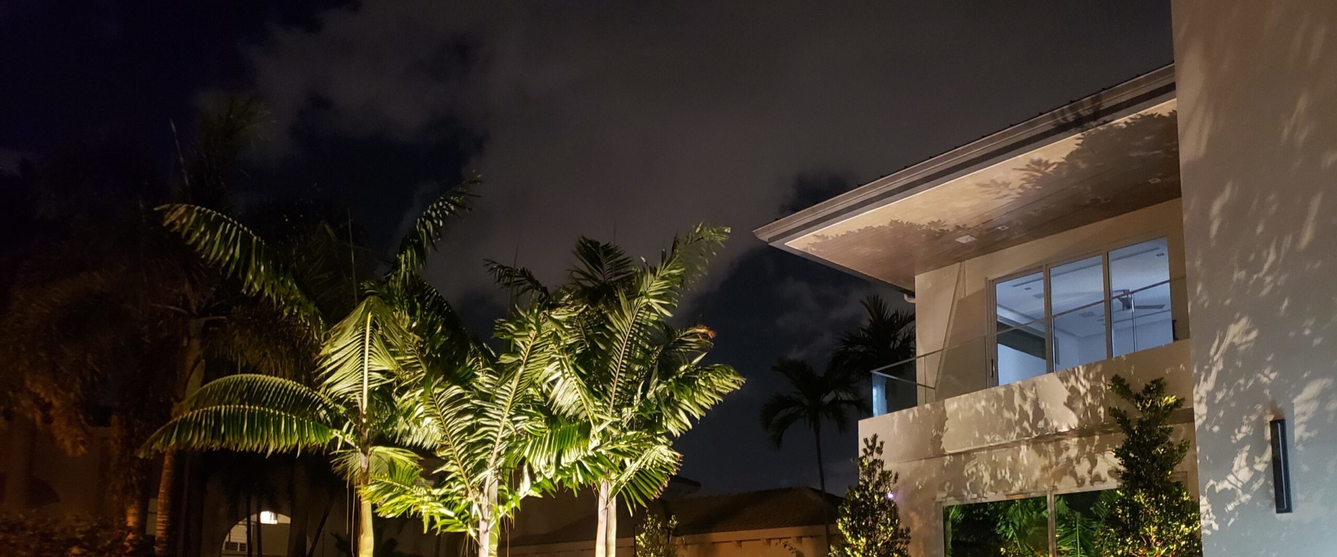 Enhancing Property Appeal with Low Voltage Lighting in Boca Raton for Short Sale Real Estate